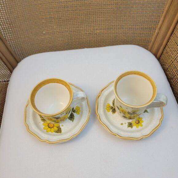 Mikasa Yellow and White Floral Mugs for Dining - Picture 2 of 4